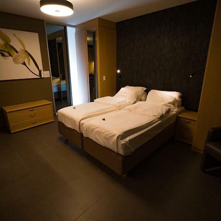 Su'Ro Bed And Breakfast Gent Bagian luar foto