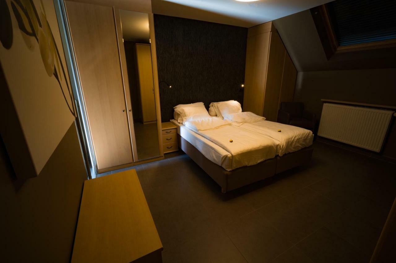 Su'Ro Bed And Breakfast Gent Bagian luar foto